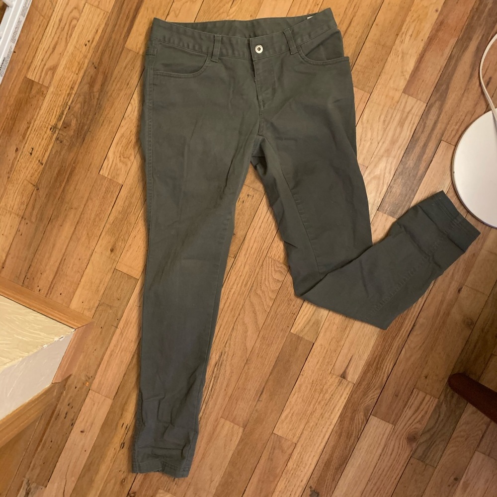 Green Columbia straight leg outdoor pants gear